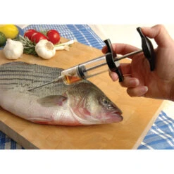 Seringue à Marinade Charcoal Companion -Weber Soldes seringue a marinade 2